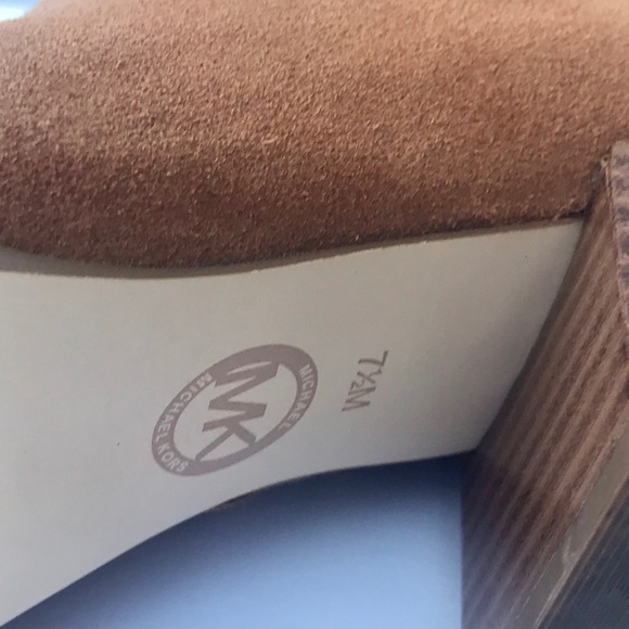 MK michael kors Suede Ankle Boots Tan Sz 7 1/2 - Picture 8 of 8